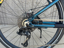 Load image into Gallery viewer, TEAL BLUE STREET